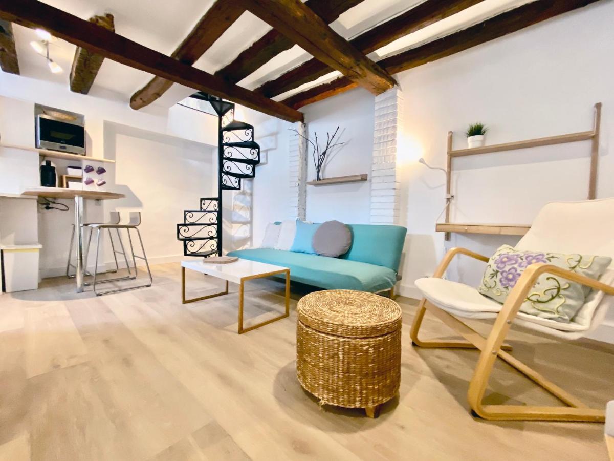 Charming Gran Vía Attic * Madrid